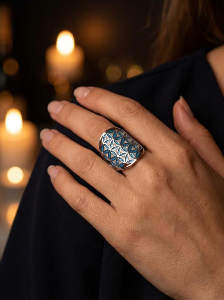 bague fleur de vie bleu blanc argente porté aura de vie jewel spirit