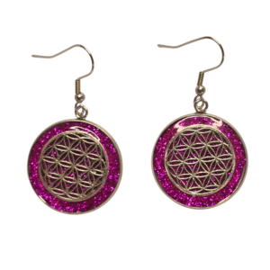 Boucles d’Oreilles Fleur de Vie Fuchsia Éclat de Lumière en acier inoxydable argentées avec fond fuchsia en résine pailletée