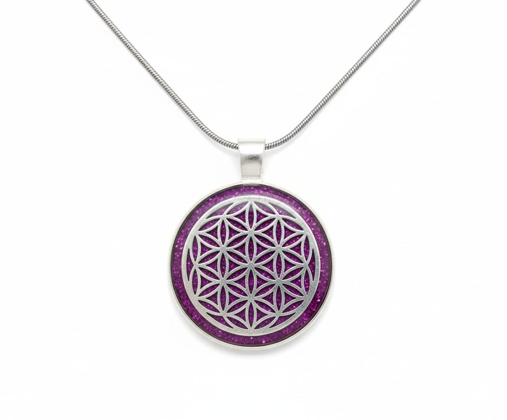 Collier Fleur de Vie fuchsia argenté en acier inoxydable, pendentif rond 2,5 cm avec symbole Fleur de Vie et fond vert pailleté, chaîne 45 cm, Jewels Spirit
