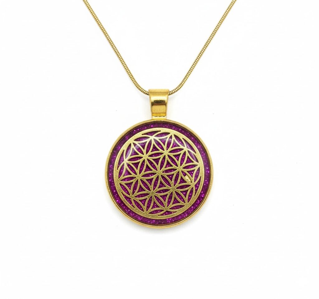 Collier Fleur de Vie fuchsia doré en acier inoxydable, pendentif rond 2,5 cm avec symbole Fleur de Vie et fond vert pailleté, chaîne 45 cm, Jewels Spirit